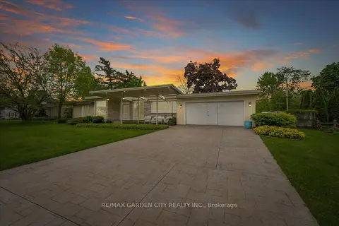 899 Niagara River Parkway