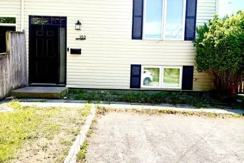 152 Mary Street