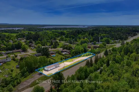 2427 PETAWAWA Boulevard