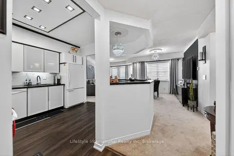 208 Silvercreek Parkway N 213