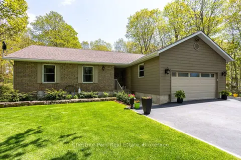 64 Maple Golf Crescent