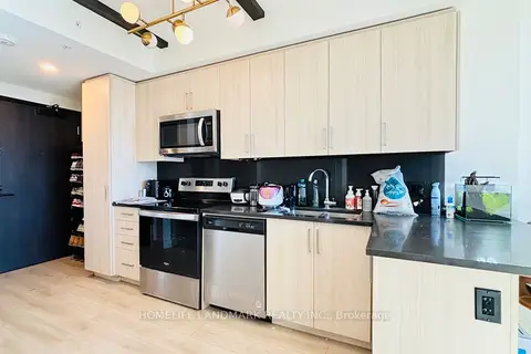145 Columbia Street W 1536