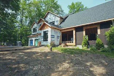 8 Pineglen Crescent