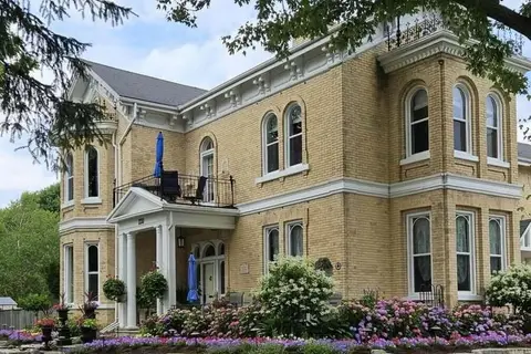 220 Hibernia Street