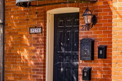 270 Queen Street S