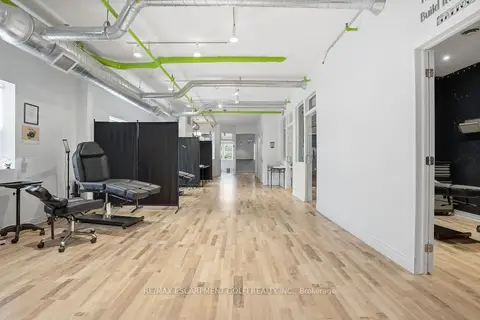 21 Front Street S 202
