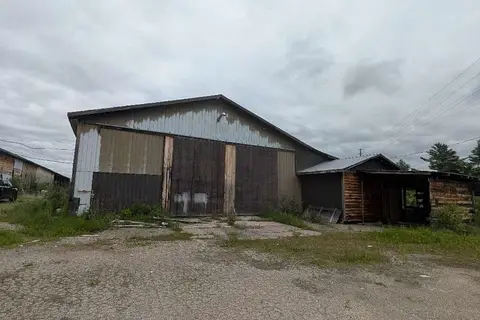 299 Boundary Road E
