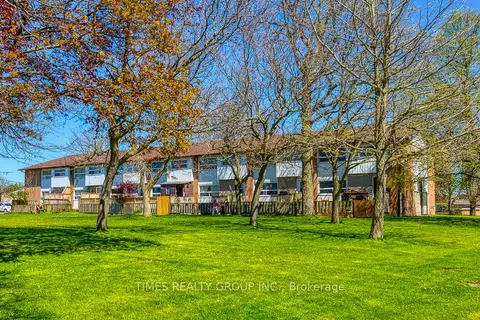 23 Manitou Crescent W #F