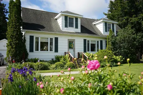 880 16th Street W