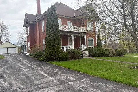 16 Booth Street S