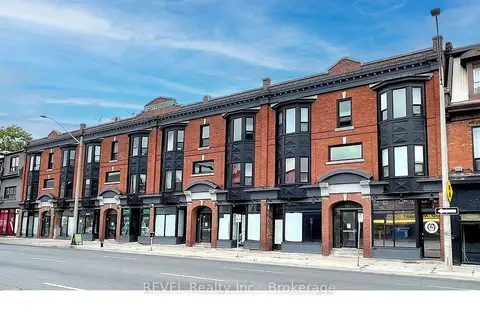 471.5 King Street E 12
