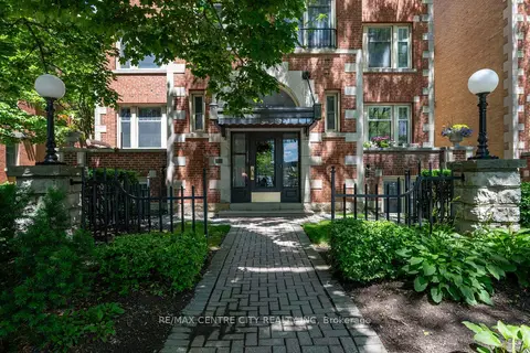 280 Queens Avenue S 401
