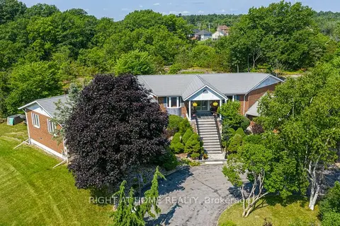 550 Queen Street E