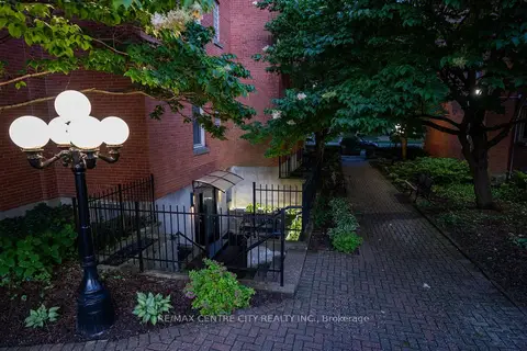 280 S Queens Avenue 1