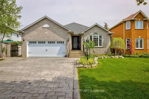 42 Richmond Crescent