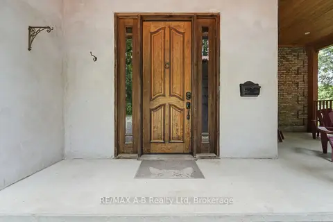 84 Church Street N