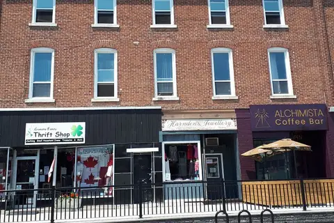 21 King Street E