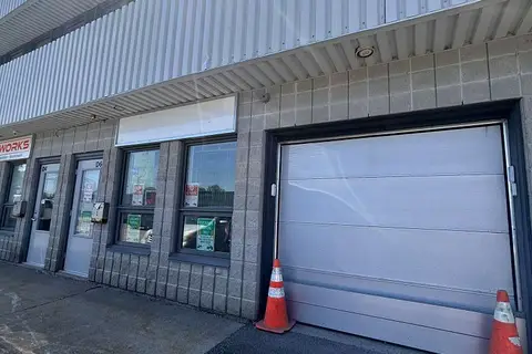 2285 St Laurent Boulevard D6