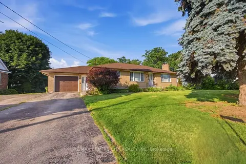 303 Simcoe Street