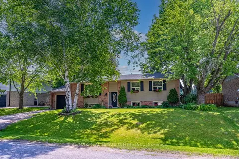 13 Douglas Crescent