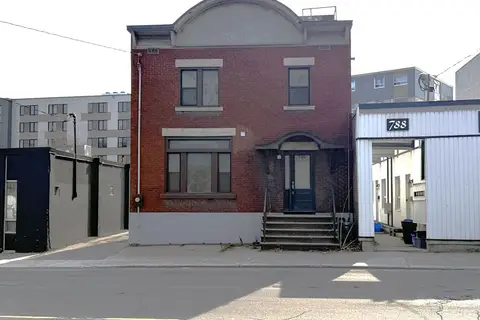 790 Bronson Avenue
