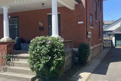 28 Grove Street