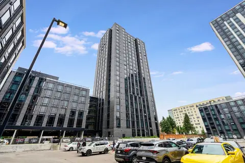 145 Columbia Street W 2429