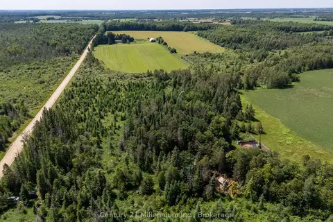 612608 Sideroad 61