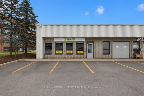 2285 St Laurent Boulevard D19