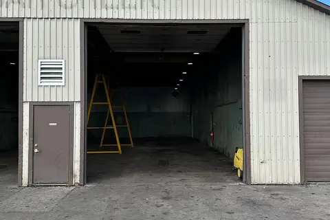 1050 Industrial Road