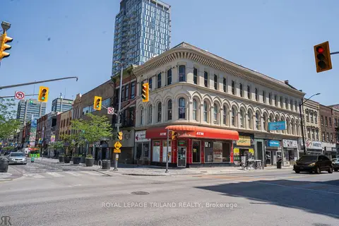 163 Dundas Street E