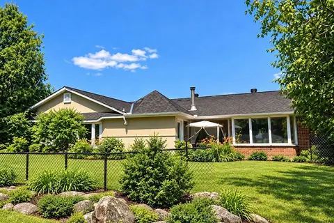 818 David Manchester Road
