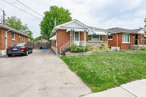 305 Mohawk Road E