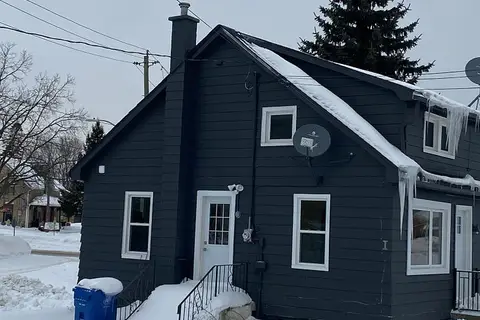 582 Garafraxa Street S