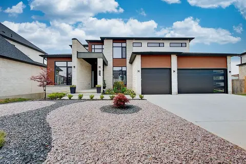 7517 Silvercreek Crescent