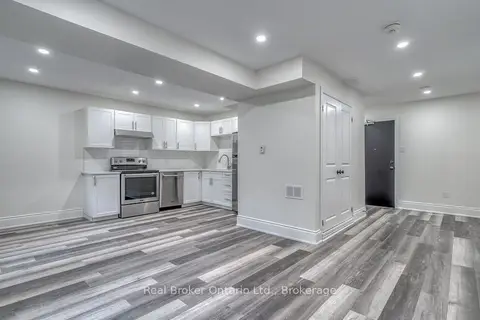 220 Caroline Street S 1
