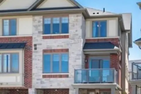 10 Egleston Lane