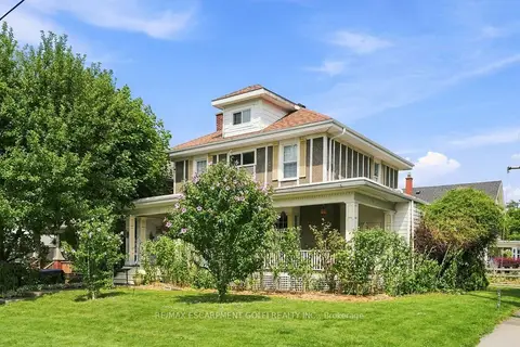 2 Carleton Street