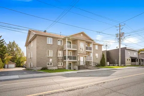 1005 LAURIER Street 302