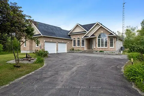 11 Rideau Crossing Crescent