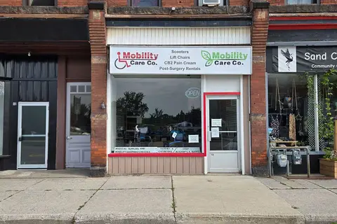 10 Main Street W