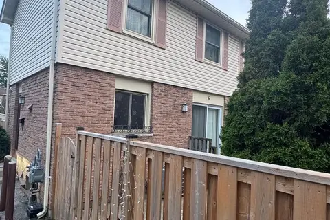 230 CLARKE Road 6