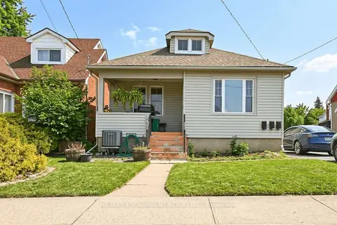 66 Queen Street S Front