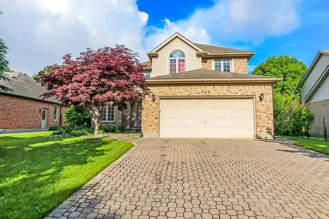 462 Ambleside Drive
