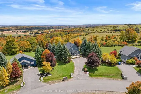 8 Lloyd's Traverse Crescent