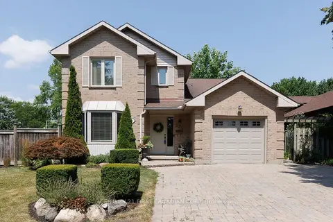 255 Deveron Crescent