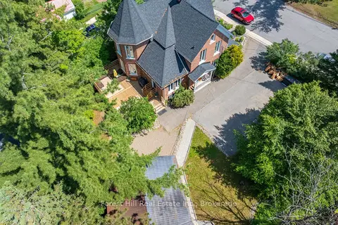 5 Lorne Street N