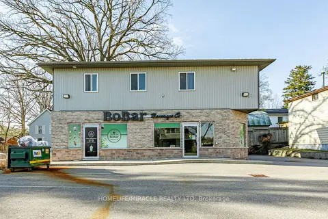 257 Dundas Street N