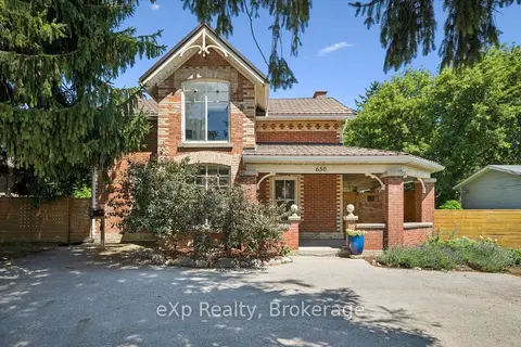 650 St David St