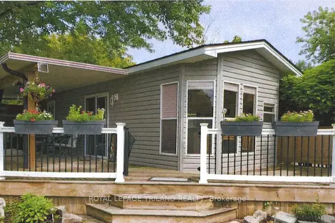 4895 Lakeshore Road D36